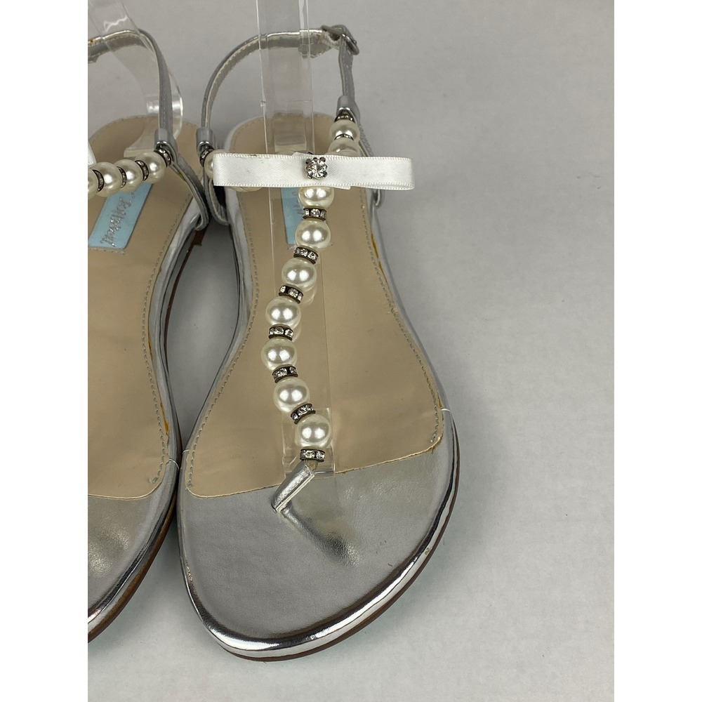 Betsey Johnson SB-PEARL Silver Metallic Pearl Rhinestone Bow Flat Sandals 7.5M - Picture 2 of 16